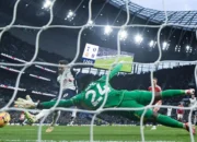 Owen Kecam Bek MU yang ‘Tertidur’ saat Kalah dari Tottenham