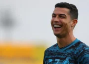 Mantan Striker MU Sarankan Ronaldo Latih Striker Setan Merah, Bukan Mbappe