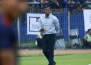 Tragedi di Lapangan: Bejo Sugiantoro, Legenda Sepak Bola Indonesia, Tutup Usia